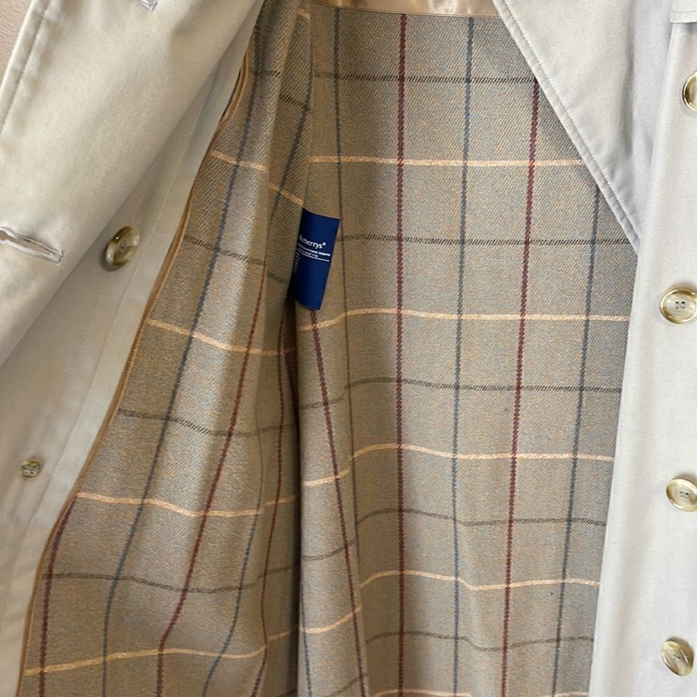 ❤️Vintage Burberrys’ Women’s Trench Coat - Picture 5 of 16